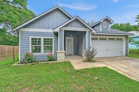 615 W Brock Street Denison TX 75020