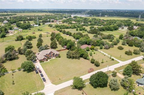 1915 Lillian Avenue Glenn Heights TX 75154