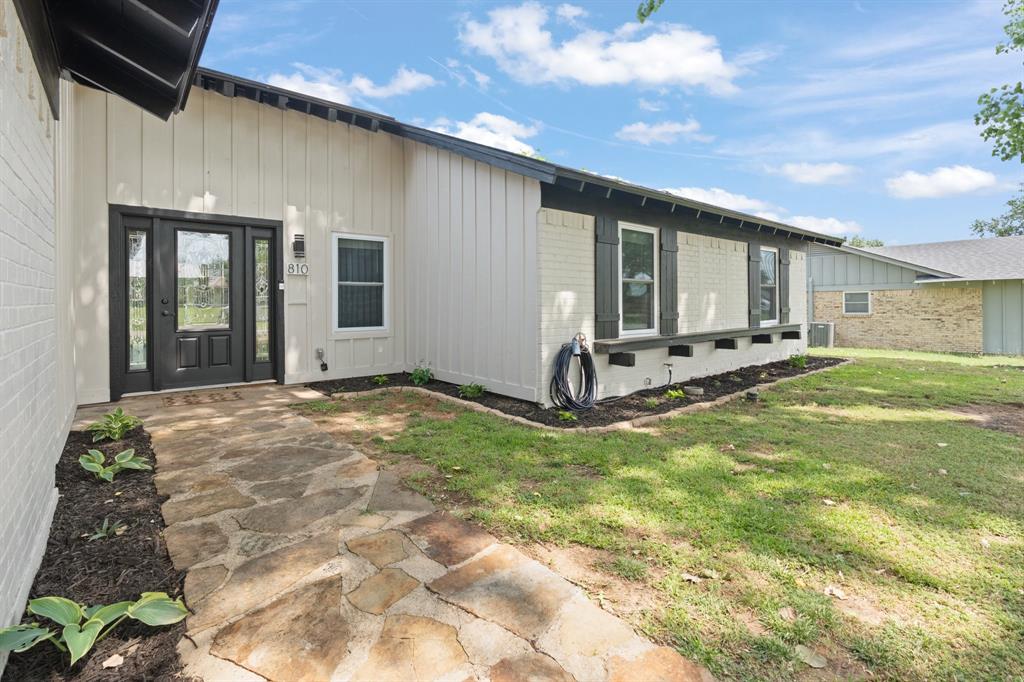 810 Ridgeway Road