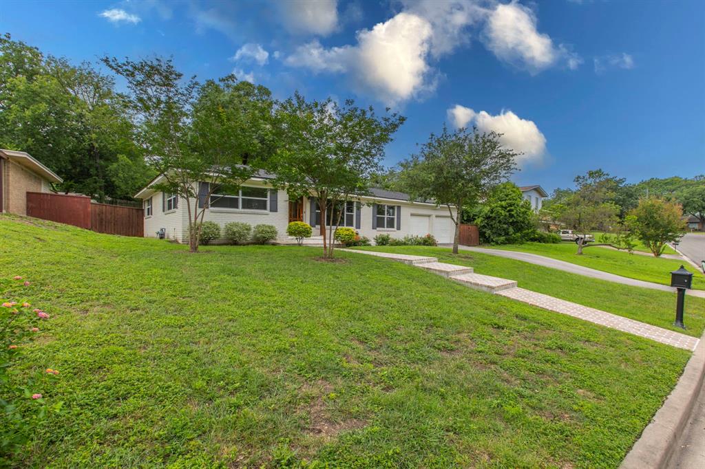 2633 Skyline Drive