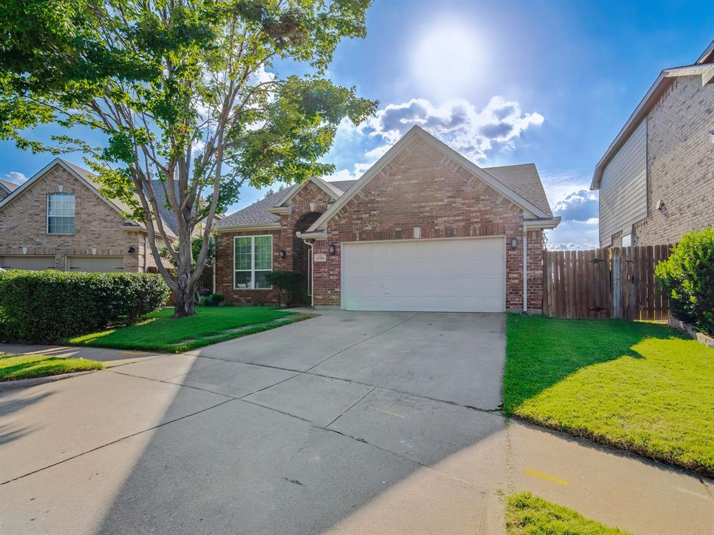 2135 Clubside Drive