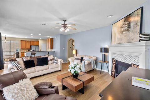 2585 Shoreview Drive Grand Prairie TX 75054