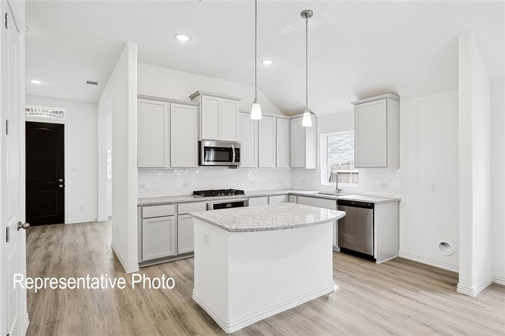 2401 Ridgecrest Lane