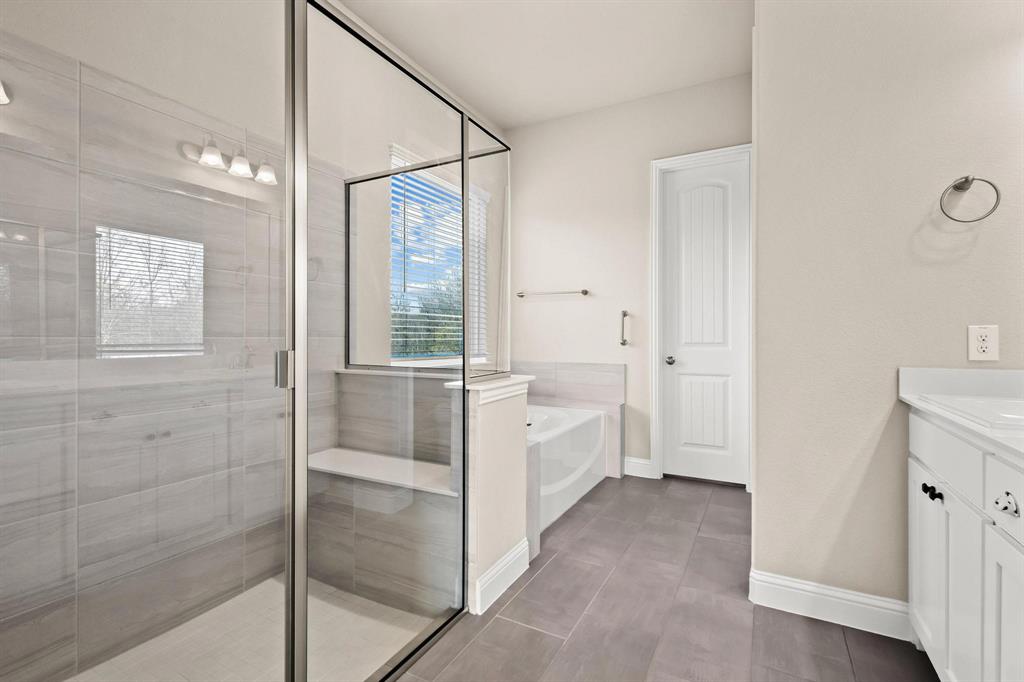 Estates Of Lakeshore Ph I The - Residential