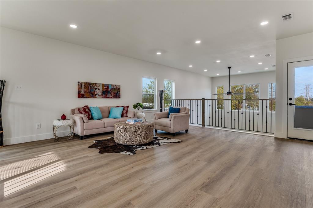 Miss Carrie Gilroy - Residential