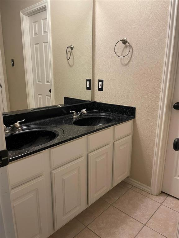 Country Meadow Add Ph I - Residential Lease