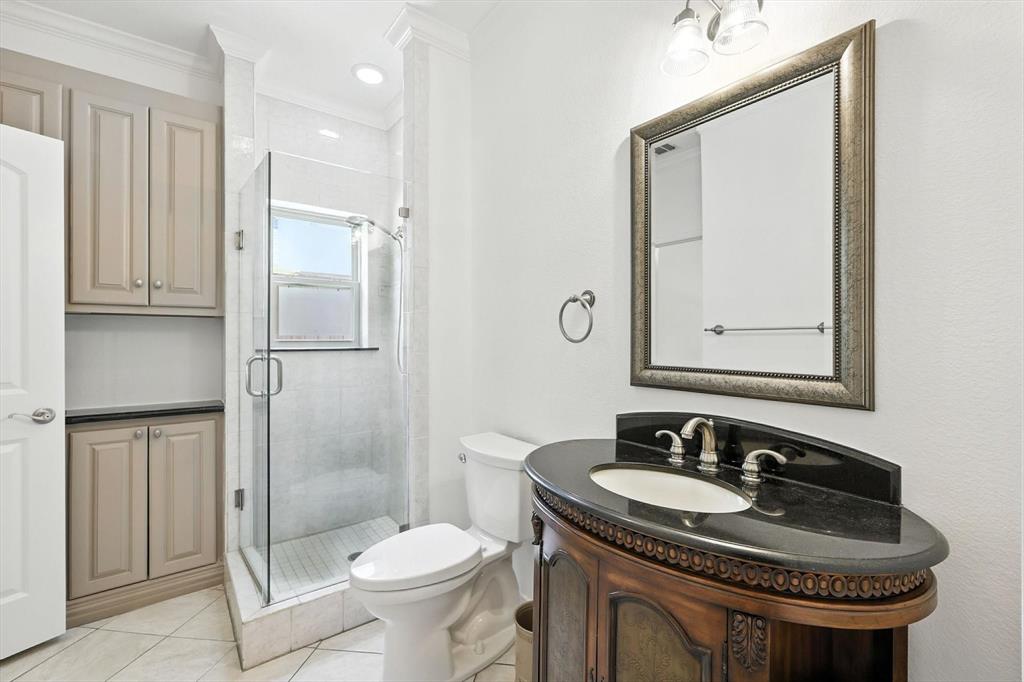 1032 Sunswept Terrace