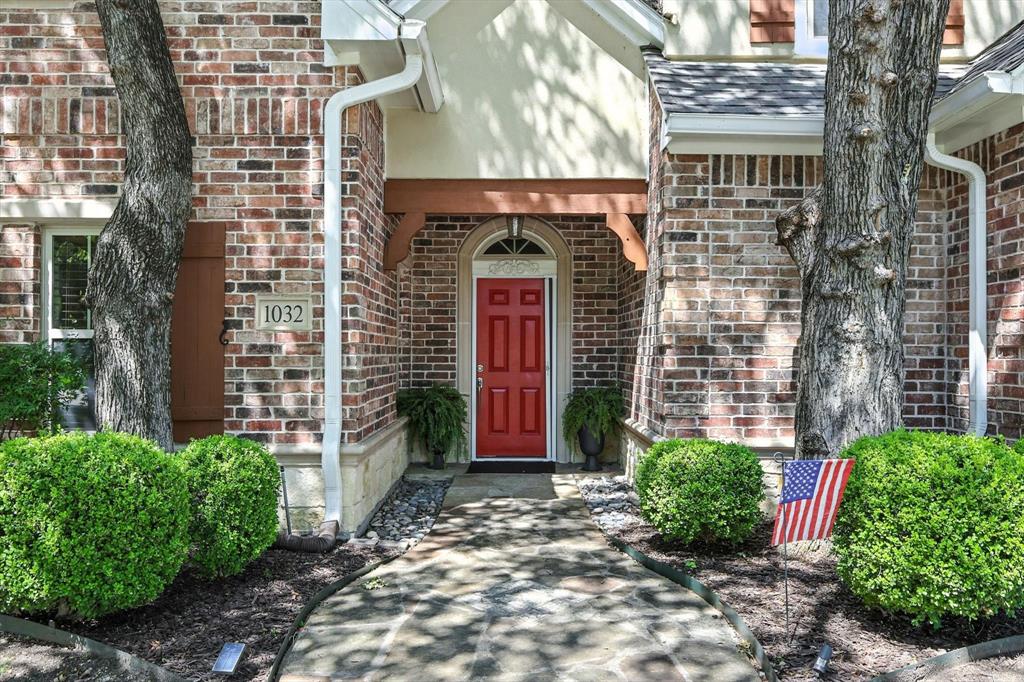 1032 Sunswept Terrace