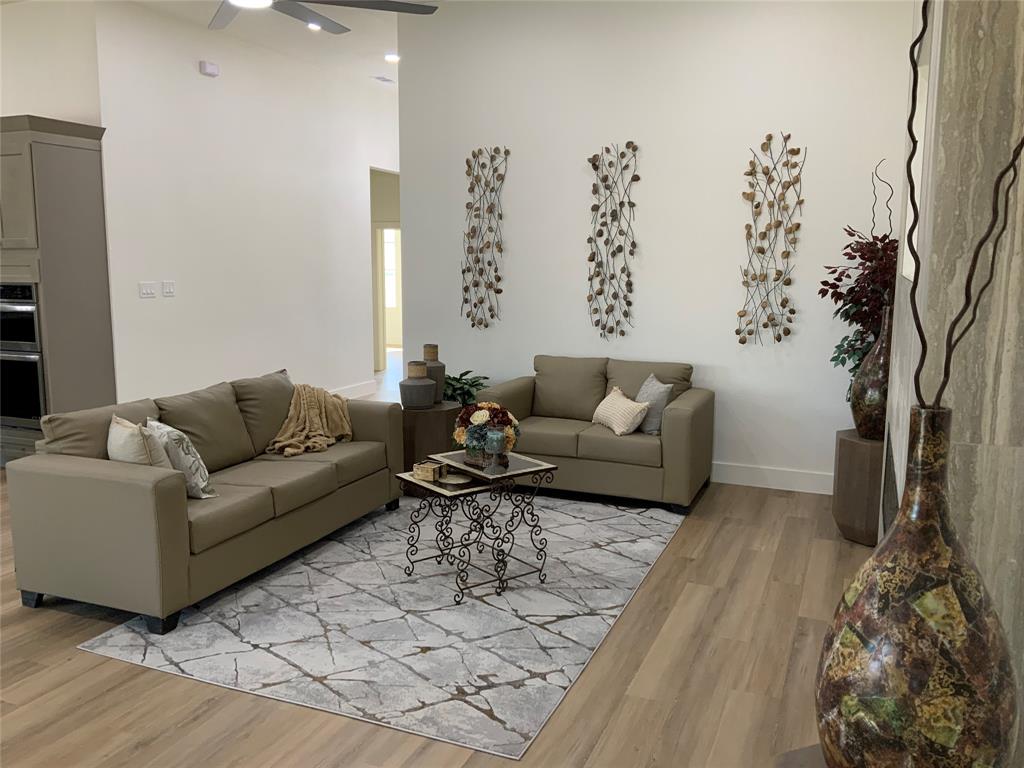 Wooded Crk - Residential