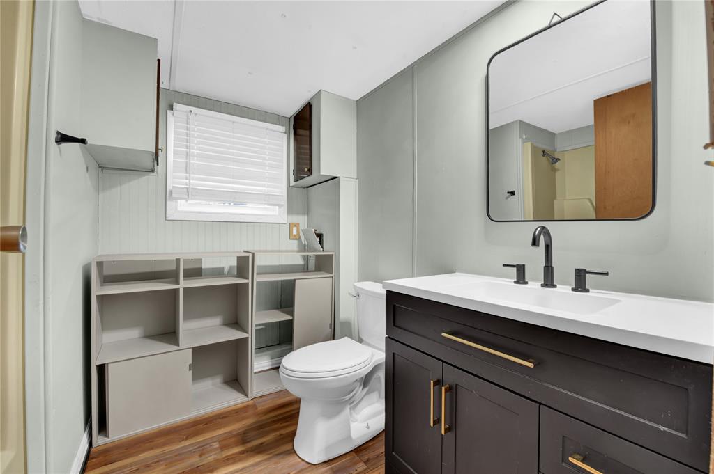 Horseshoe Bend - Commercial Sale