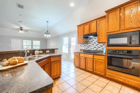 Tiny photo for 2830 Wild Oak Lane, Rockwall, TX 75032 (MLS # 21081231)