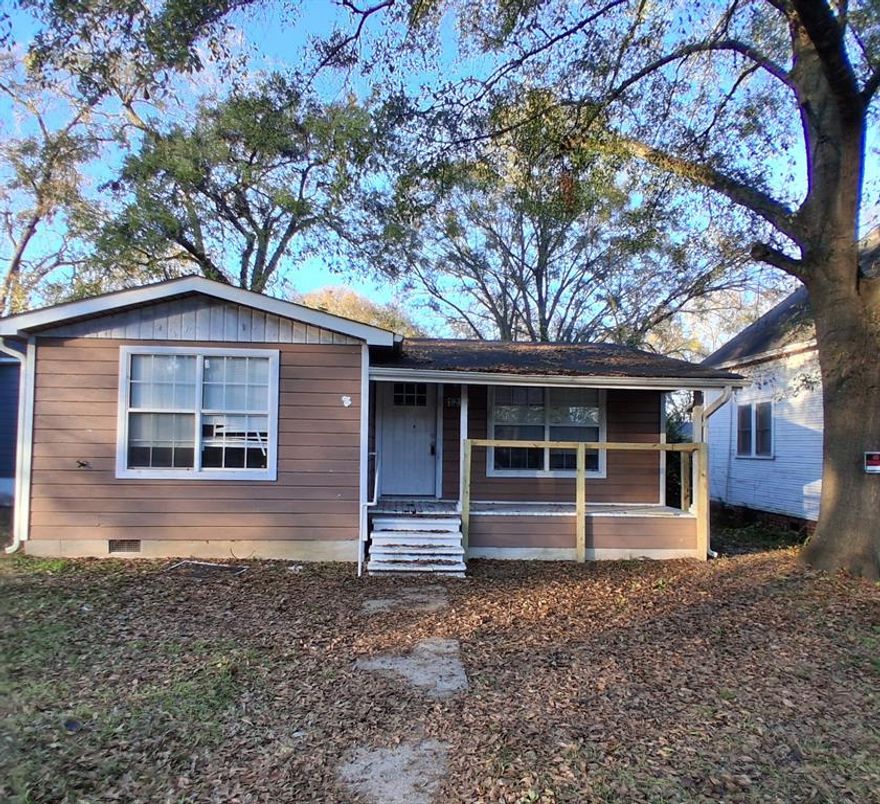 HUD Owned Home FHA Case# 511-288136 Sold AS-IS. Cute 2-bedroom 1 bath home in Texarkana, Tx. Come check out this great home. Interior has neutral paint colors and vinyl plank flooring. Plenty of cabinet space in the kitchen. Exterior offers a large front porch, large back yard and nice curb appeal. This home will not last long at this price so come take a look before it is gone! Owner occupant buyers may be able to purchase this home with as little as $100 down when utilizing the HUD FHA Sales Incentive.
