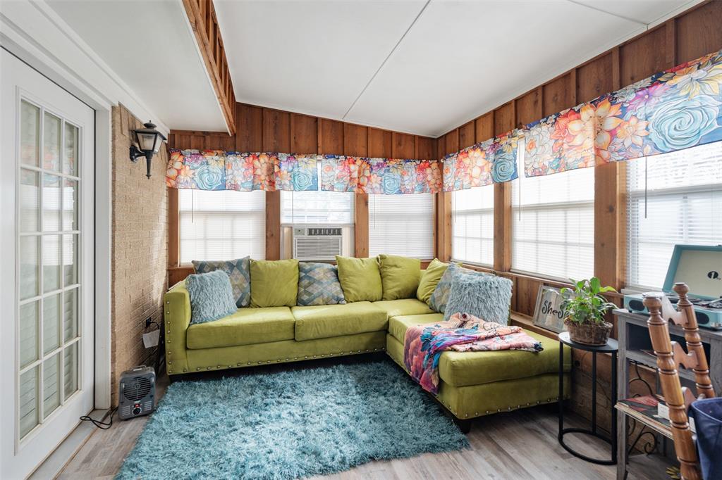 Colonial Acres - Residential