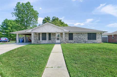 Photo of 101 Sara Court, Collinsville, TX 76233 (MLS # 21253014)