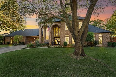 Photo of 813 Pearl Drive, Southlake, TX 76092 (MLS # 21156077)