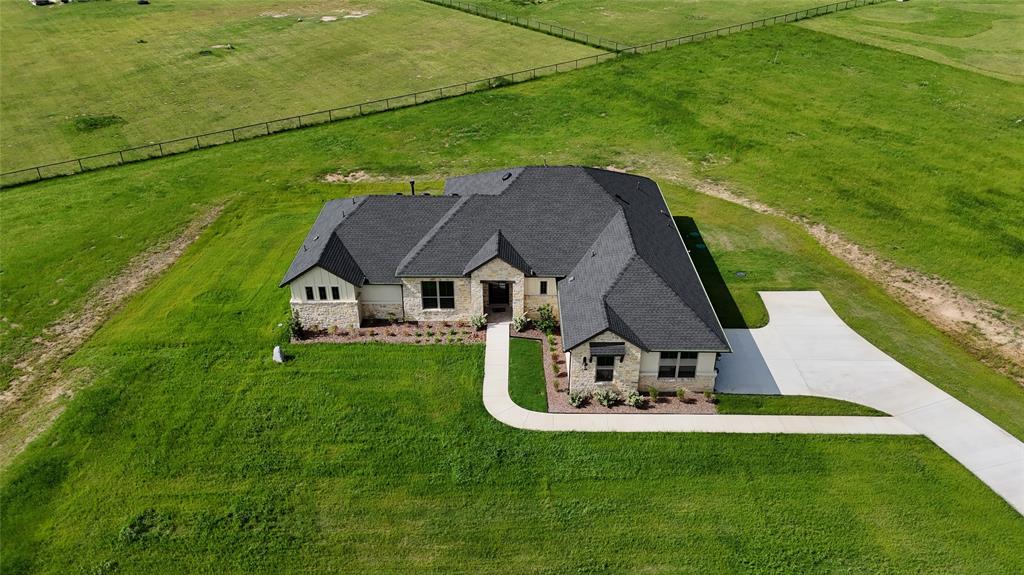 1099 Paradise Parkway