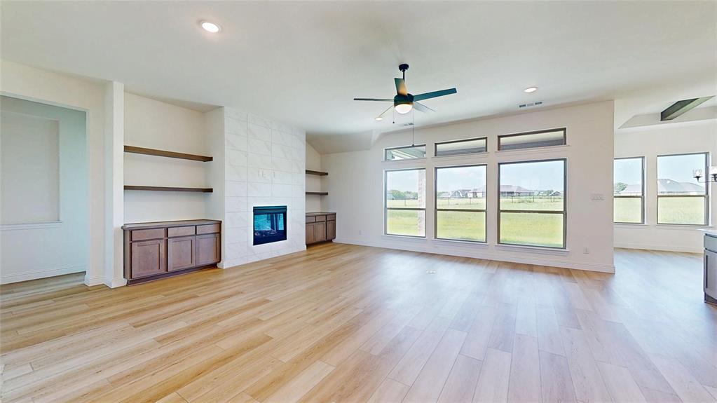 1099 Paradise Parkway