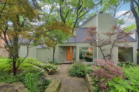 957 Easton Place Dallas TX 75218