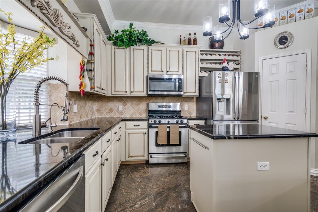 Legend Crest Viii - Residential