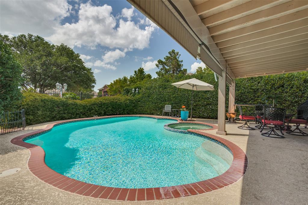 Legend Crest Viii - Residential