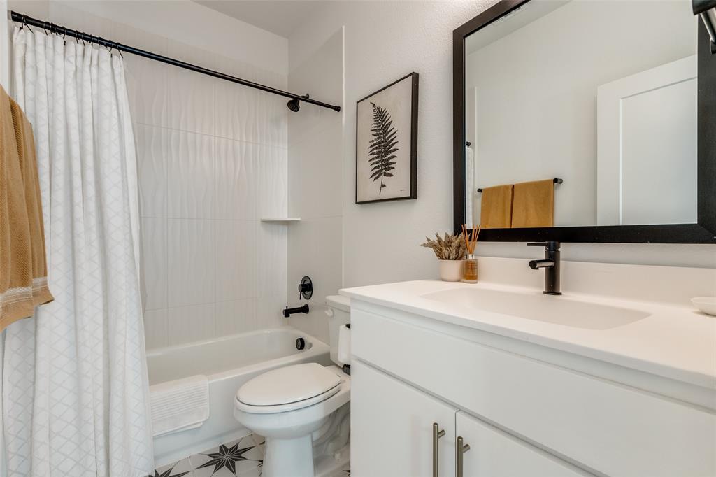 Danielle At Craig Ranch, The - Residential