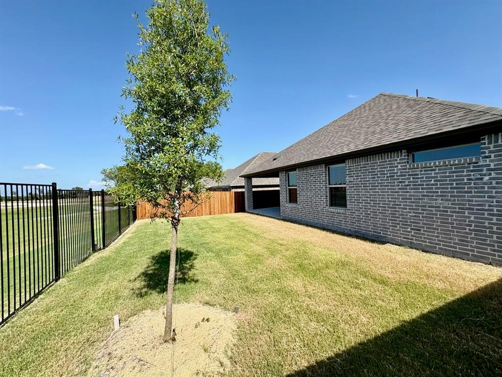 Eastridge Signature Series - Residential Lease