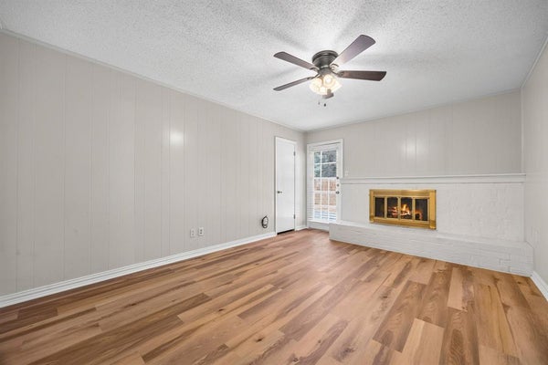 2019 FLEUR DE LIS CT, ARLINGTON, TX 76012 - Image b7edce3af4330e6db6a2d2fb789d0d5d/1046610972