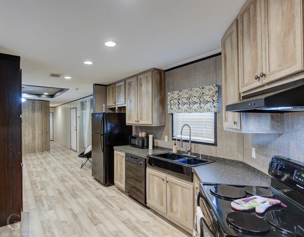 Minden, Louisiana 71055, United States, 3 Bedrooms Bedrooms, ,2 BathroomsBathrooms,Residential,Active,141821