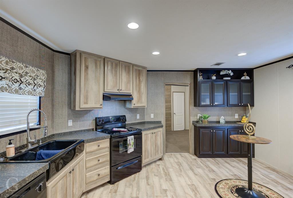 Minden, Louisiana 71055, United States, 3 Bedrooms Bedrooms, ,2 BathroomsBathrooms,Residential,Active,141821