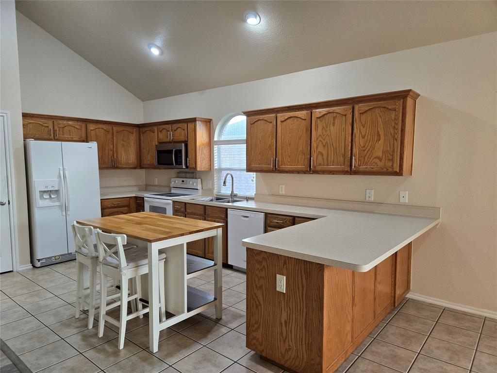 Fossil Hill Estates - Residential Lease