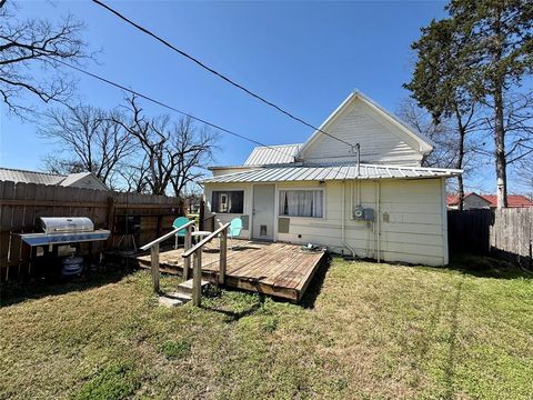Tiny photo for 305 S Live Oak Street, Hico, TX 76457 (MLS # 21197837)