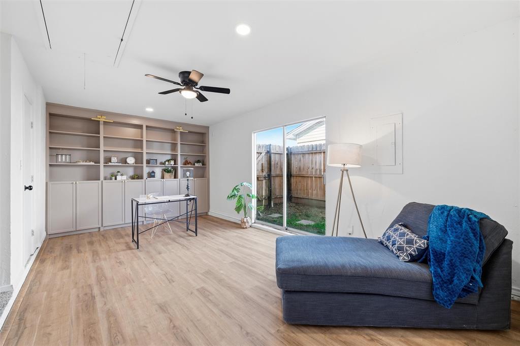 South Hills Park Add 02 Instl - Residential