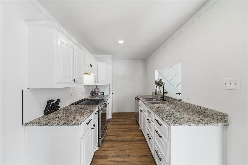 South Hills Park Add 02 Instl - Residential