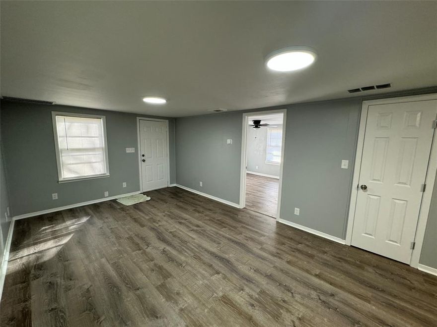 Call of REMAX Lakeside Dreams for all serious inquires. This 3 bedroom, 2 bath home includes a fenced yard and 1 car garage. There are 2 living room spaces, plus a dining area attached to the kitchen. there are large shade trees on the property.

TENANT QUALIFICATIONS: Monthly income must be 3 times monthly rent, Pet Policy- Dogs under 25 pounds only with NON REFUNDABLE pet deposit and additional pet rent of $25 per month, NO PRIOR EVICTIONS