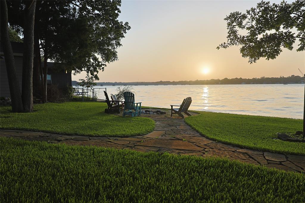 105 N Oak Acres Drive