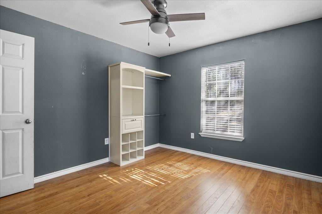 D G TOWNS SUR - Residential