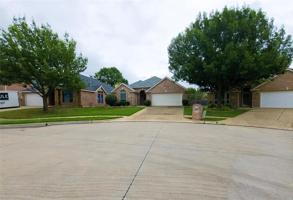 4012 Glenwyck Drive E