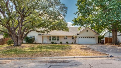 3609 WEDGHILL Way Fort Worth TX 76133