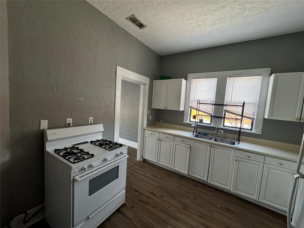 FLORAL HEIGHTS - Residential