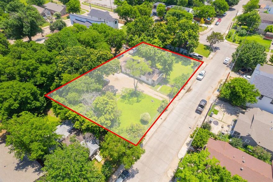 Vacant lot available in the rapidly developing West Dallas area. Located just west of Sylvan Ave and minutes from Trinity Groves, the Continental Bridge Park, and multiple dining and entertainment options. Convenient access to Downtown Dallas, Love Field Airport, the Medical District, Design District, and Oak Cliff. This location offers excellent potential for builders or investors looking to develop near the urban core. Area continues to experience significant new construction and ongoing redevelopment. ** BUYER AND BUYER AGENT TO VERIFY ALL INFORMATION AND MEASUREMENTS. ESTATE SALE DO NOT CHANGE TITLE CO, NO BLIND OFFERS AND MUST FOLLOW DIRECTIONS IN TRANSACTION DESK FOR SUBMITTING AN OFFER. CALL OFFICE FOR MORE DETAILS!!**