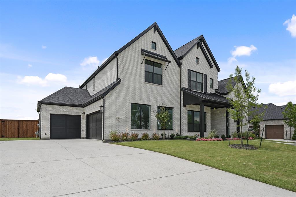 2211 Draco Drive