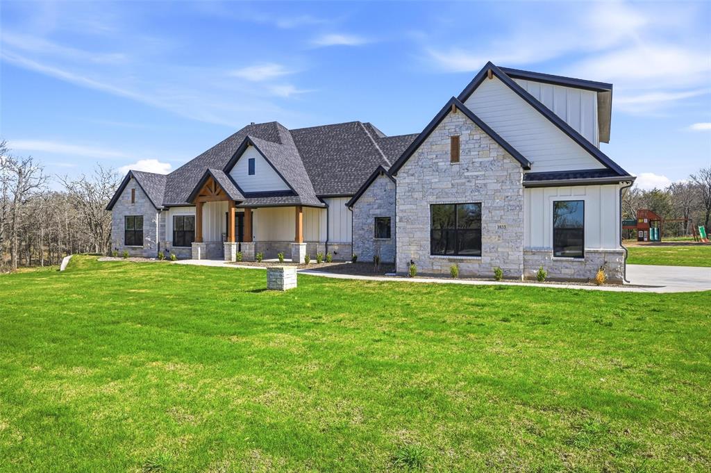 1033 Annabelles Avenue