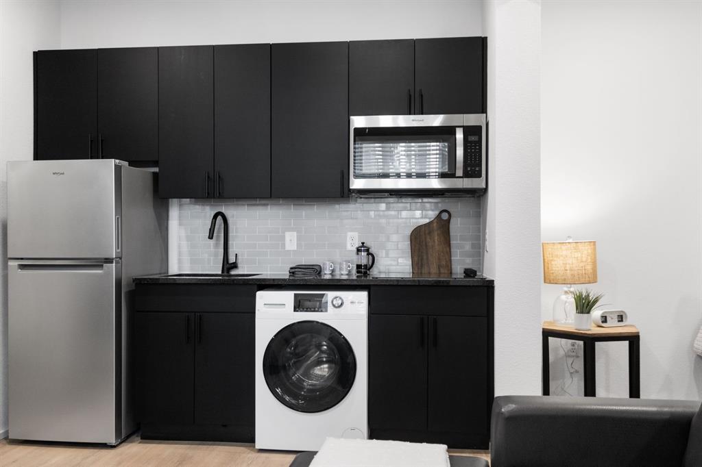 Uniti Bishop Arts - Residential Lease