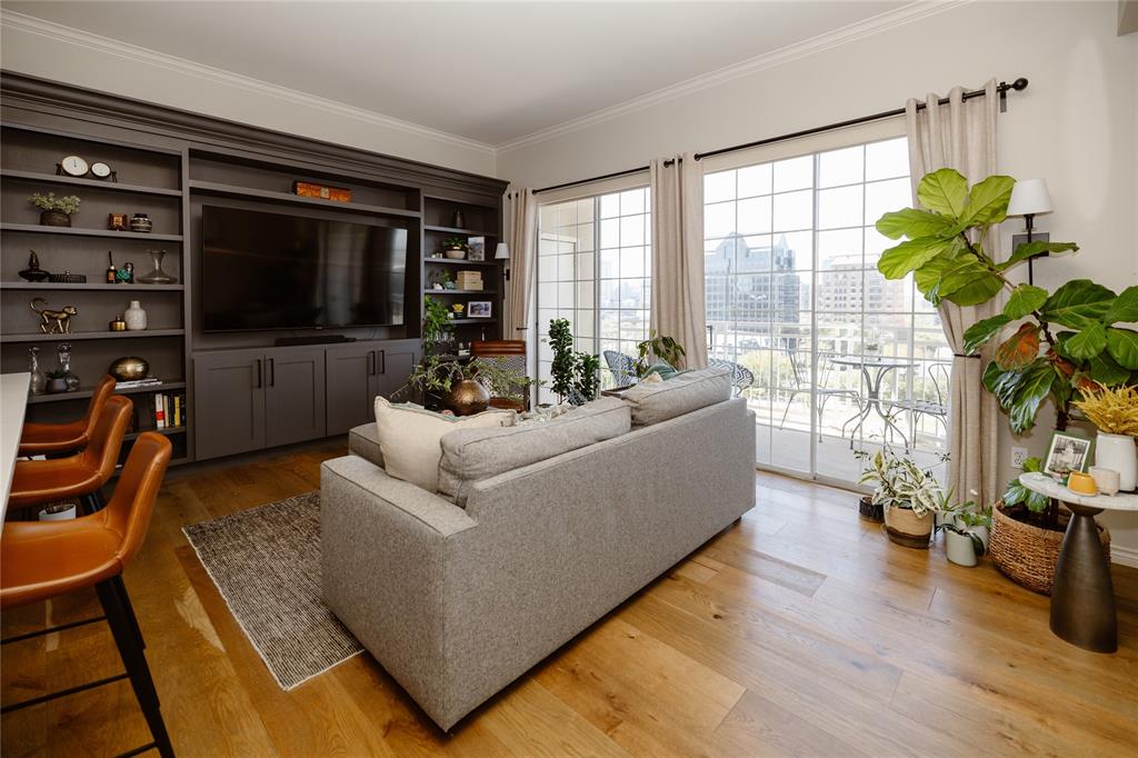 Renaissance Turtle Creek - Residential