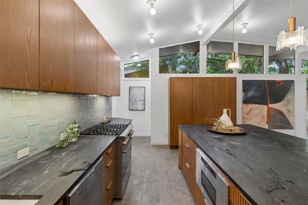 Lakeshore Hills Rev - Residential