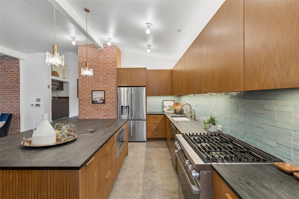 Lakeshore Hills Rev - Residential
