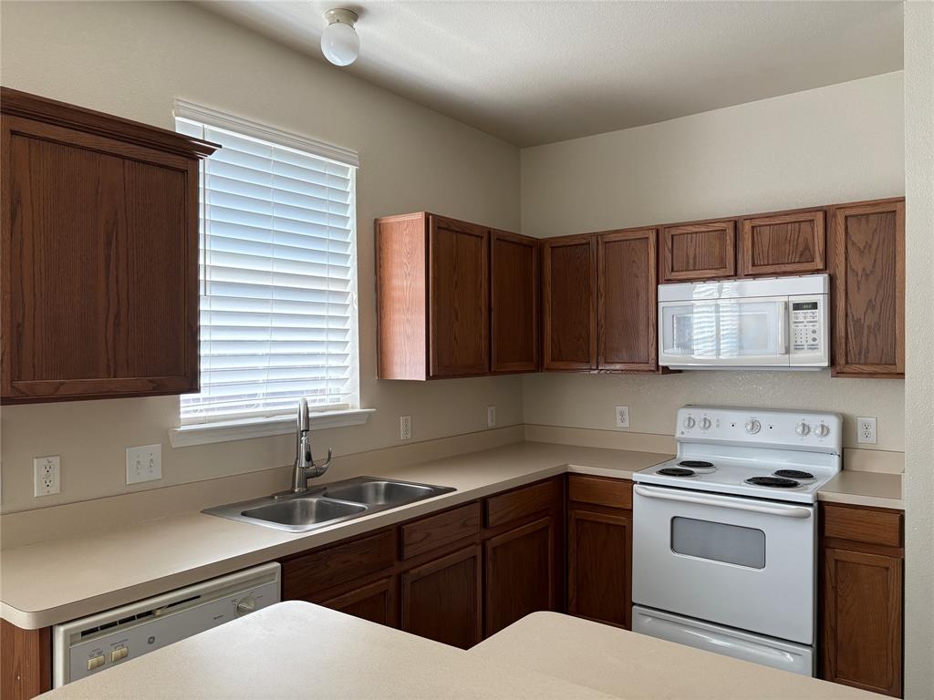 Villages Of Crawford Farms Th - Residential Lease