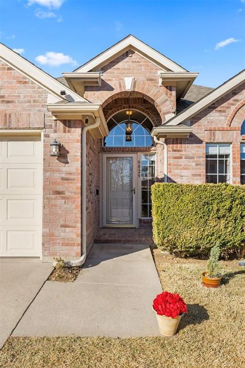 6829 Dougal Avenue Fort Worth TX 76137