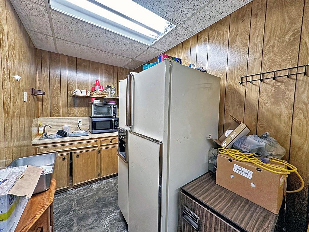 LARGE LOTS - Commercial Sale