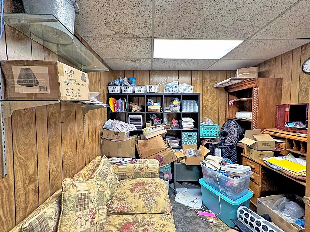 LARGE LOTS - Commercial Sale